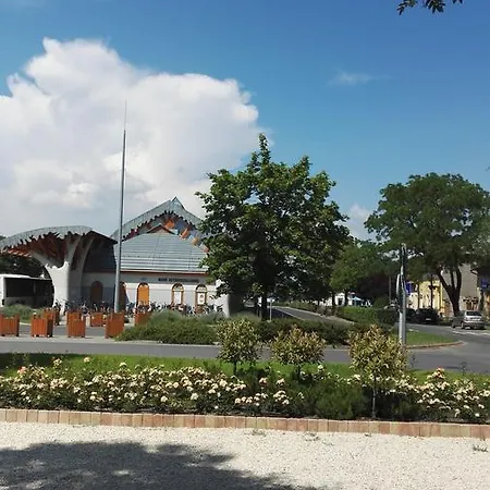 Csipke Апартаменты Мако